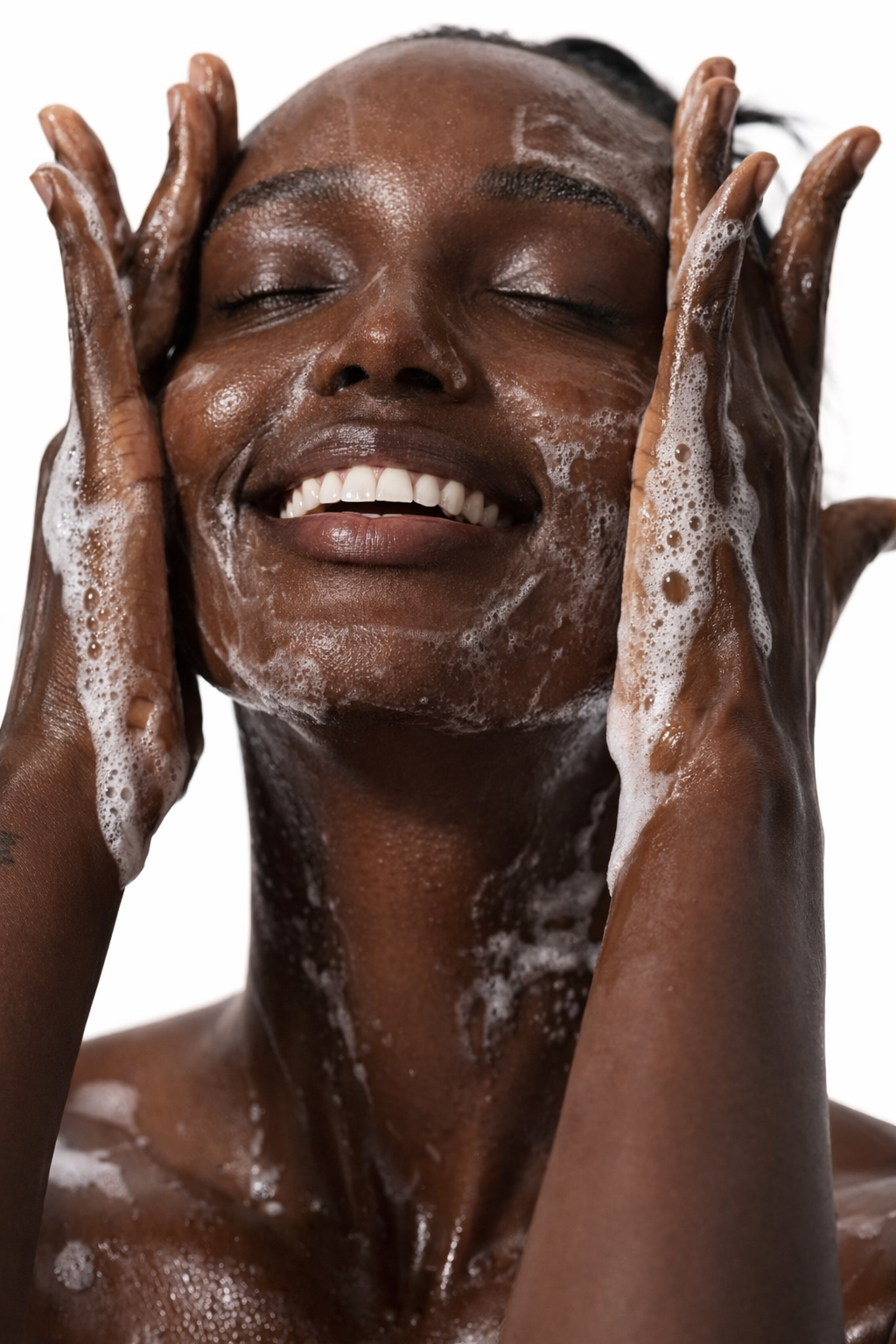 Gel Tea Cleanser texture close-up showing the lightweight, low-foam gel formula with tea extracts