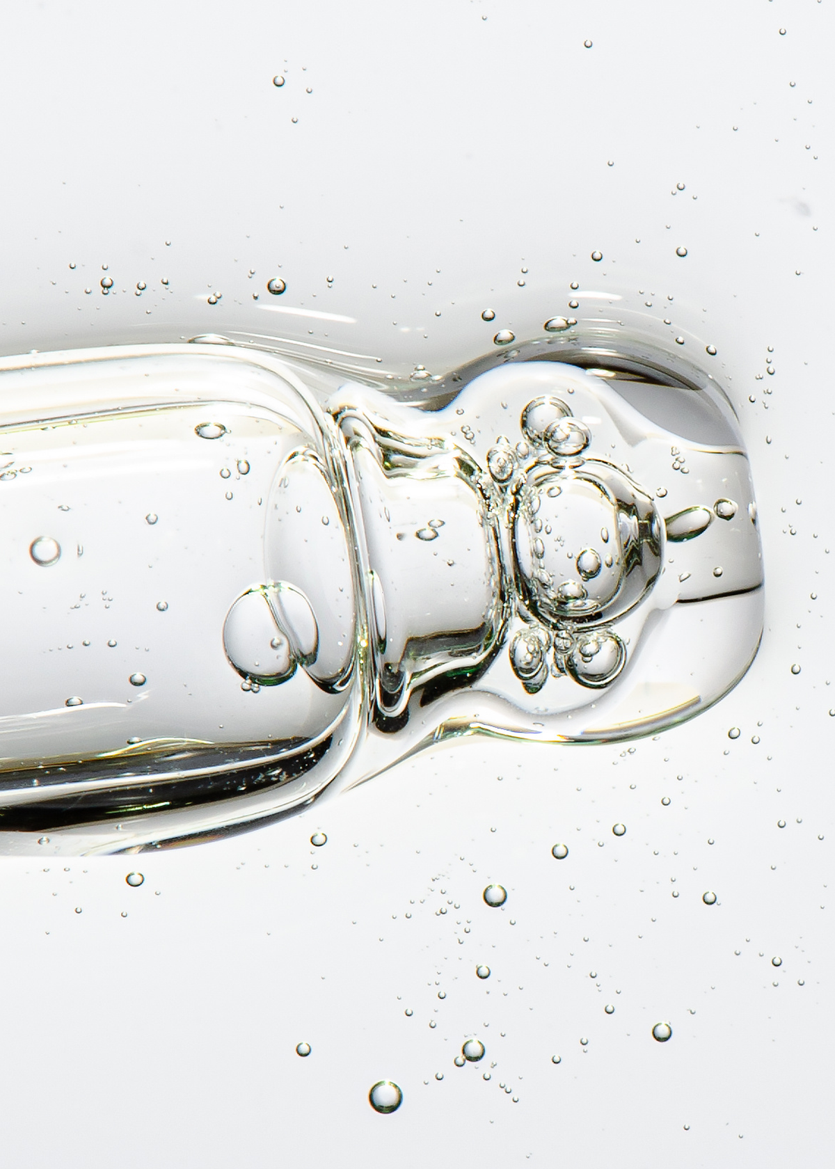 Sensitive skin exfoliating serum texture with polyhydroxy acids by Koro Gaia