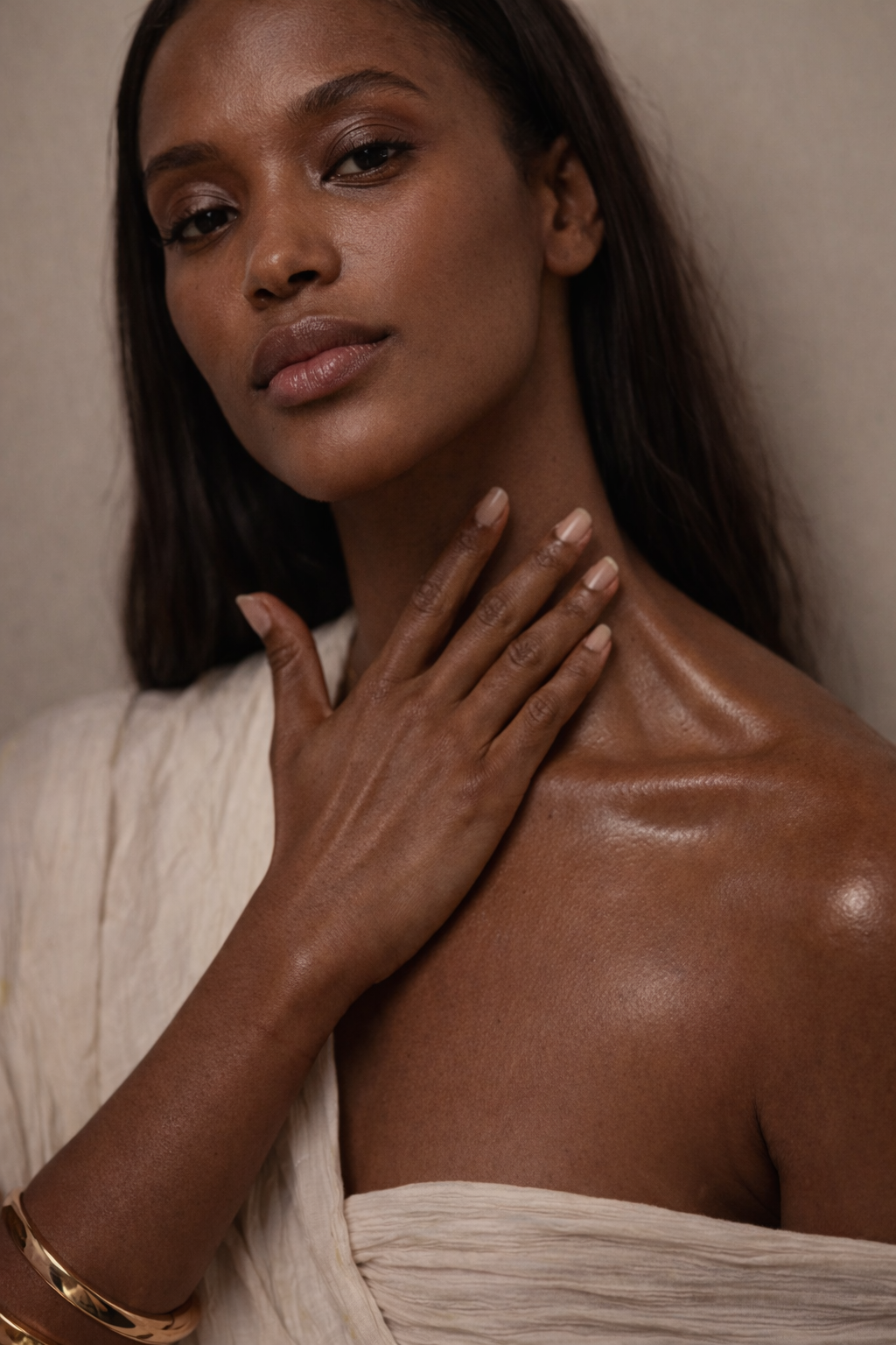 Koro Gaia Formula X facial oil blend with jasmine and neroli for a balanced, healthy-looking finish